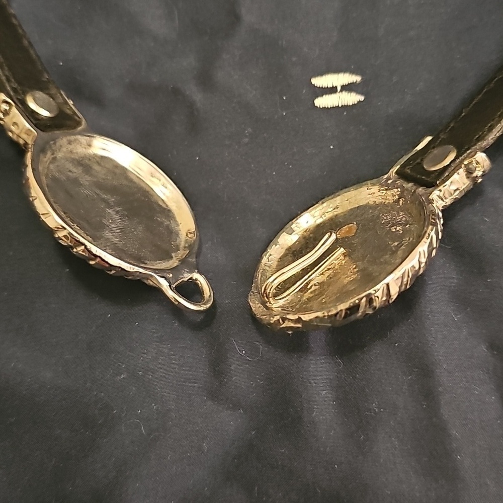 Chicos Genuine Leather Black Adjustable Gold and Silver Medallion Metal Buckle - Picture 6 of 7
